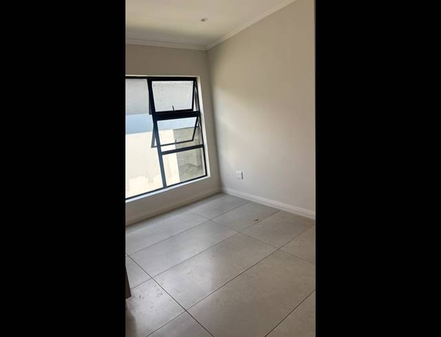 3 BEDROOM HOUSE FOR SALE IN PALM LAKES ESTATE